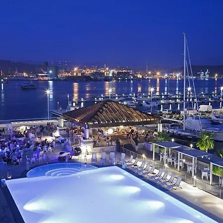 Bådhotel Madyson Sailing